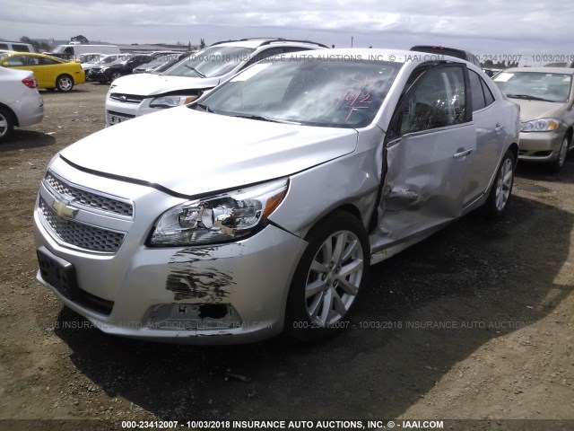1G11H5SA9DF309476 - 2013 CHEVROLET MALIBU LTZ 银色 照片 2
