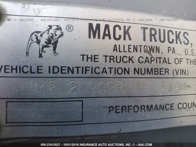 1M2B209C9RM013640 - 1994 MACK 600 DM600 GREEN photo 10