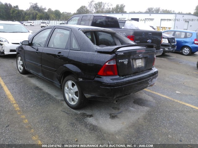 1FAFP34N17W307705 - 2007 FORD FOCUS ZX4/S/SE/SES 黑色 照片 3