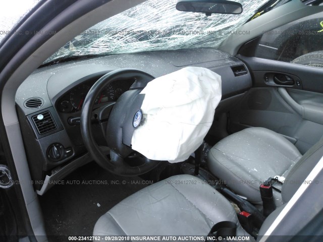 1FAFP34N17W307705 - 2007 FORD FOCUS ZX4/S/SE/SES 黑色 照片 5