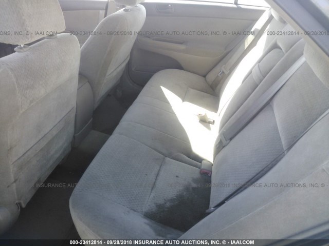4T1BE32K42U517920 - 2002 TOYOTA CAMRY LE/XLE/SE Сұр фото 8