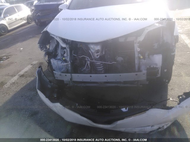 JTMWFREV9JJ722774 - 2018 TOYOTA RAV4 ADVENTURE/XLE 白色 照片 6