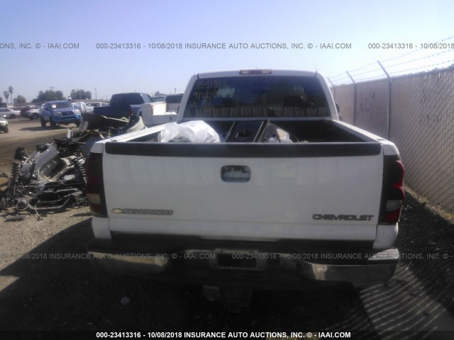 1GCHC29U33E104517 - 2003 CHEVROLET SILVERADO C2500 HEAVY DUTY WHITE photo 8