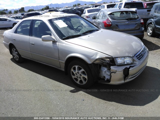 4T1BF28K7YU111718 - 2000 TOYOTA CAMRY LE/XLE 香槟色 照片 1