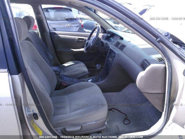 4T1BF28K7YU111718 - 2000 TOYOTA CAMRY LE/XLE 香槟色 照片 5