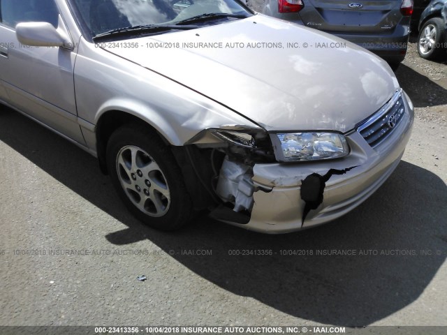 4T1BF28K7YU111718 - 2000 TOYOTA CAMRY LE/XLE 香槟色 照片 6
