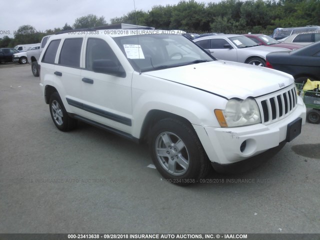 1J4GR48K95C711424 - 2005 JEEP GRAND CHEROKEE LAREDO/COLUMBIA/FREEDOM 白色 照片 1
