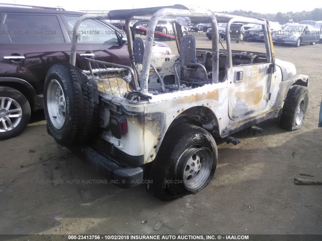 1J4FY49S3WP755586 - 1998 JEEP WRANGLER / TJ SAHARA WHITE photo 4