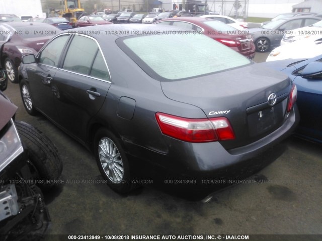 4T1BK46K48U055196 - 2008 TOYOTA CAMRY LE/XLE/SE GRAY photo 3