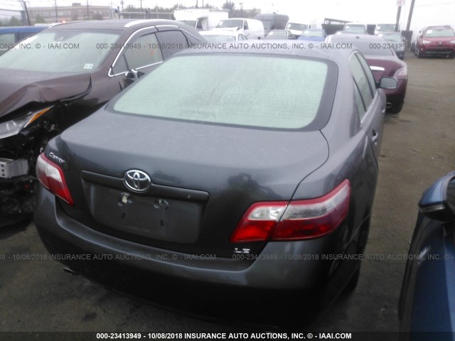 4T1BK46K48U055196 - 2008 TOYOTA CAMRY LE/XLE/SE GRAY photo 4