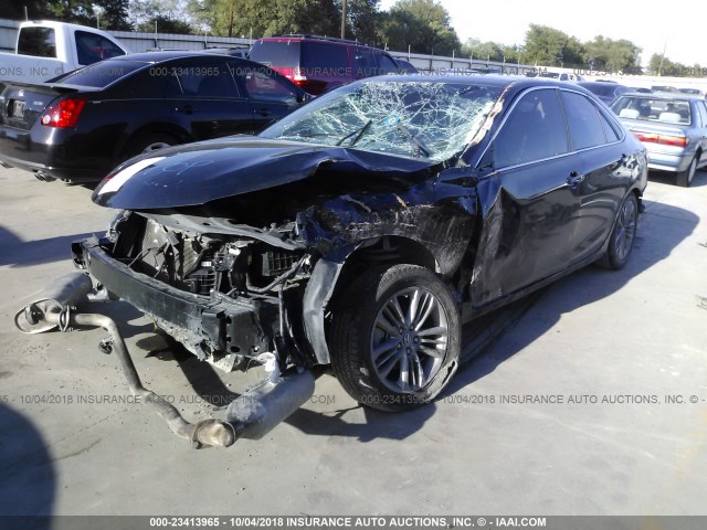 4T1BF1FK4GU222108 - 2016 TOYOTA CAMRY LE/XLE/SE/XSE 黑色 照片 2