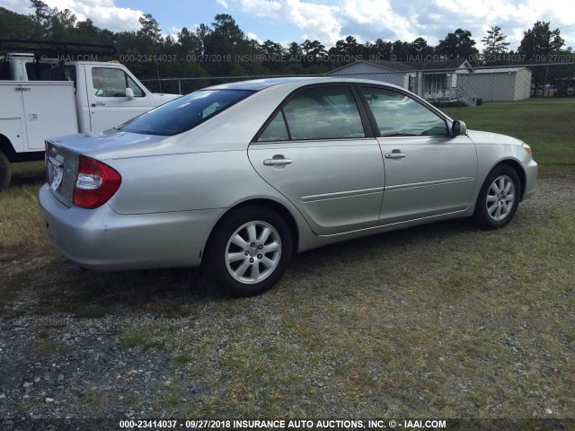 4T1BF30K22U534313 - 2002 TOYOTA CAMRY LE/XLE/SE Gümüş foto 4