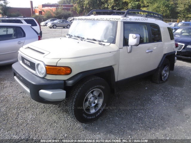 JTEBU11F18K055557 - 2008 TOYOTA FJ CRUISER TAN photo 2