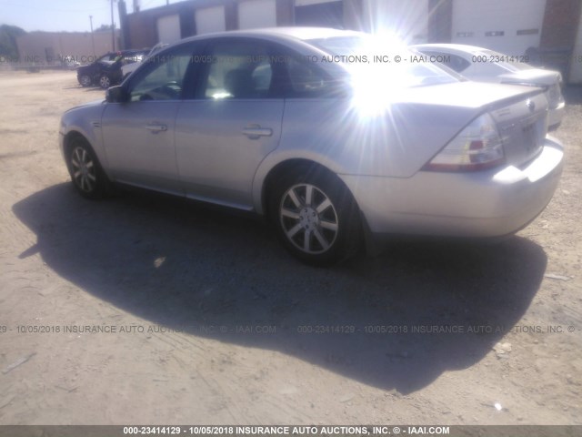 1FAHP24W38G142666 - 2008 FORD TAURUS SEL SILVER photo 3