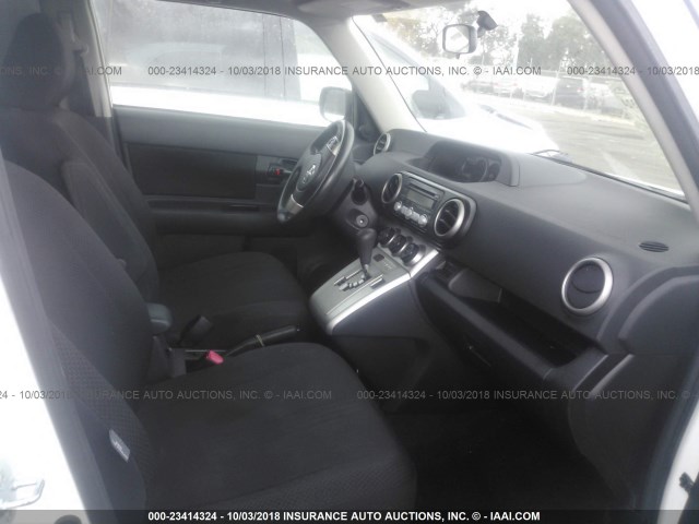 JTLKE50E191081170 - 2009 TOYOTA SCION XB თეთრი ფოტო 5
