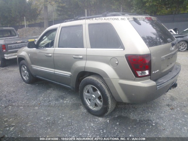 1J8HR58295C571836 - 2005 JEEP GRAND CHEROKEE LIMITED GOLD photo 3