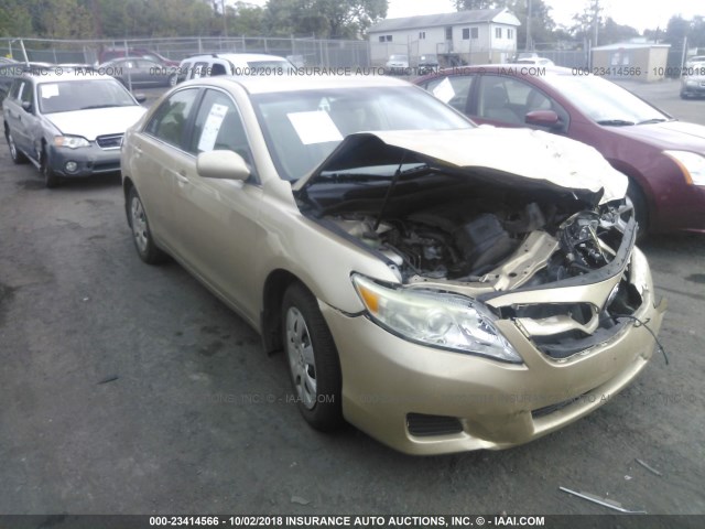 4T1BF3EKXAU107050 - 2010 TOYOTA CAMRY SE/LE/XLE GOLD photo 1