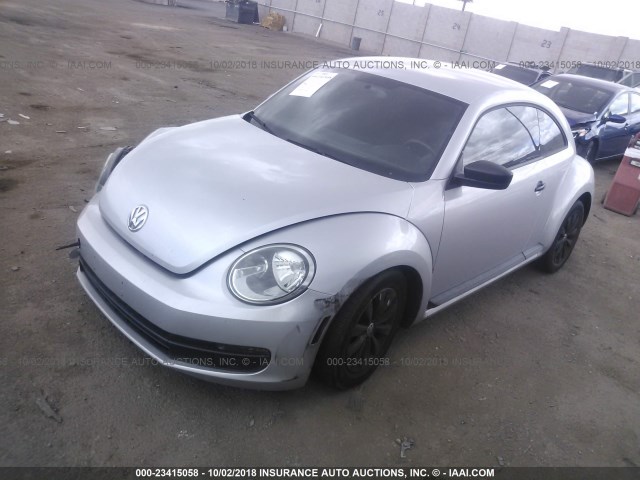 3VWF17ATXEM642848 - 2014 VOLKSWAGEN BEETLE SILVER photo 2