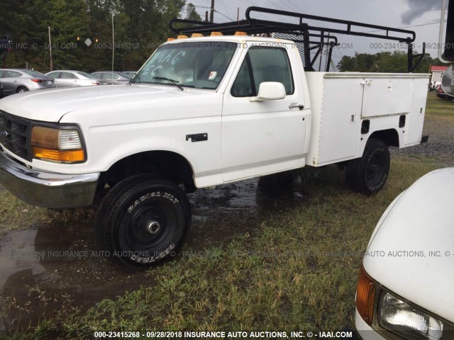 1FDHF38G1SNB04485 - 1995 FORD F350 WHITE photo 2