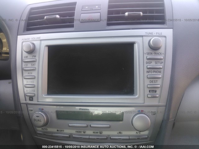 4T1BK3EK2BU124633 - 2011 TOYOTA CAMRY SE/LE/XLE GRAY photo 6