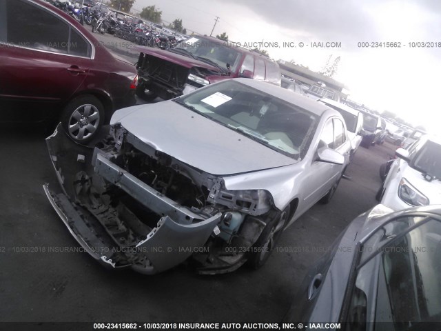 1G1ZC5E02CF129033 - 2012 CHEVROLET MALIBU 1LT SILVER photo 2