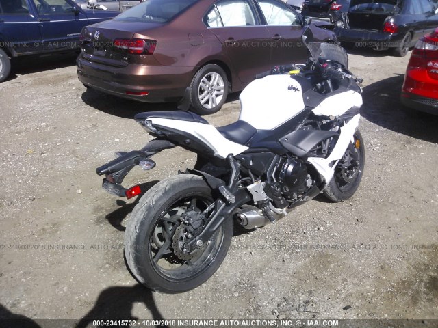 JKAEXEJ18HDA00920 - 2017 KAWASAKI EX650 J თეთრი ფოტო 4