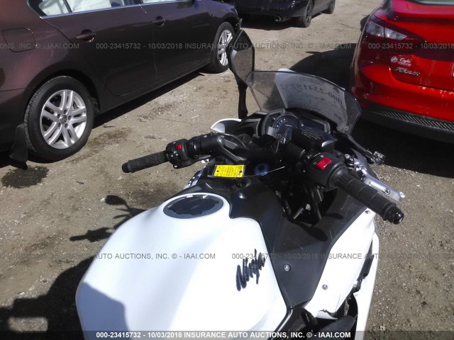 JKAEXEJ18HDA00920 - 2017 KAWASAKI EX650 J თეთრი ფოტო 5