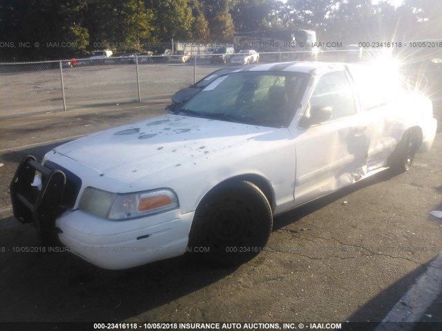 2FAFP71W84X166099 - 2004 FORD CROWN VICTORIA POLICE INTERCEPTOR 白色 照片 2