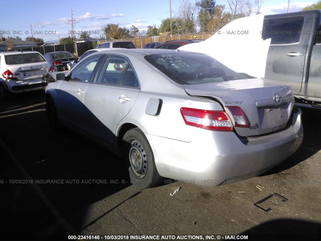 4T4BF3EK8BR205016 - 2011 TOYOTA CAMRY SE/LE/XLE SILVER photo 3