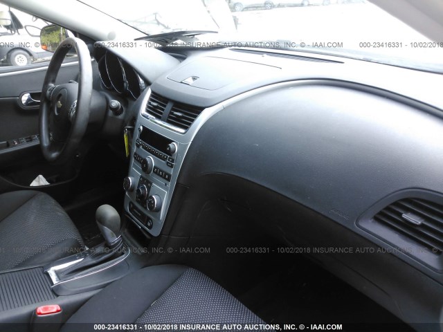 1G1ZH57B39F121225 - 2009 CHEVROLET MALIBU 1LT თეთრი ფოტო 5
