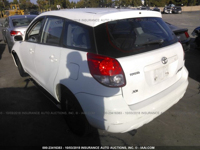 2T1KR32E74C290628 - 2004 TOYOTA COROLLA MATRIX XR WHITE photo 3