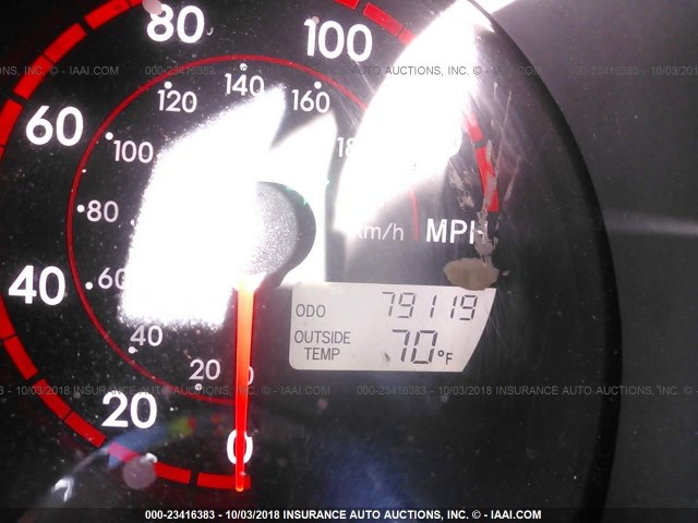 2T1KR32E74C290628 - 2004 TOYOTA COROLLA MATRIX XR WHITE photo 7