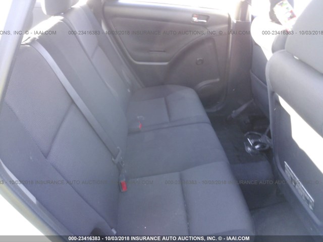 2T1KR32E74C290628 - 2004 TOYOTA COROLLA MATRIX XR WHITE photo 8