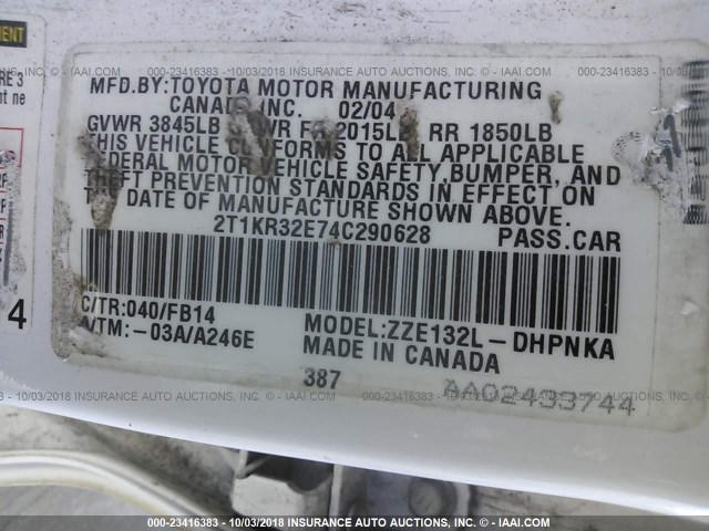 2T1KR32E74C290628 - 2004 TOYOTA COROLLA MATRIX XR WHITE photo 9