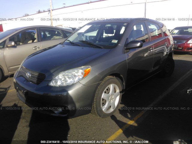2T1KR32E18C706324 - 2008 TOYOTA COROLLA MATRIX XR GRAY photo 2