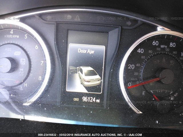 4T1BF1FK7GU116221 - 2016 TOYOTA CAMRY LE/XLE/SE/XSE WHITE photo 7