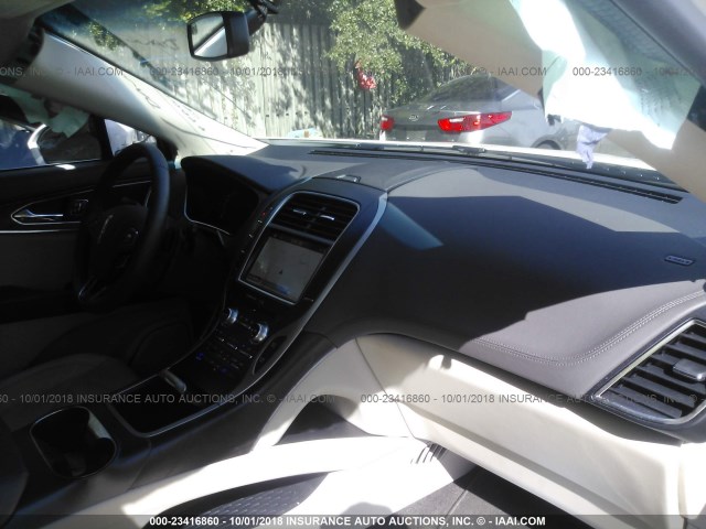 2LMPJ6LR4JBL21984 - 2018 LINCOLN MKX RESERVE Սպիտակ լուսանկար 5