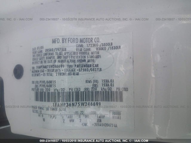 1FAHP36N75W246699 - 2005 FORD FOCUS ZXW WHITE photo 9