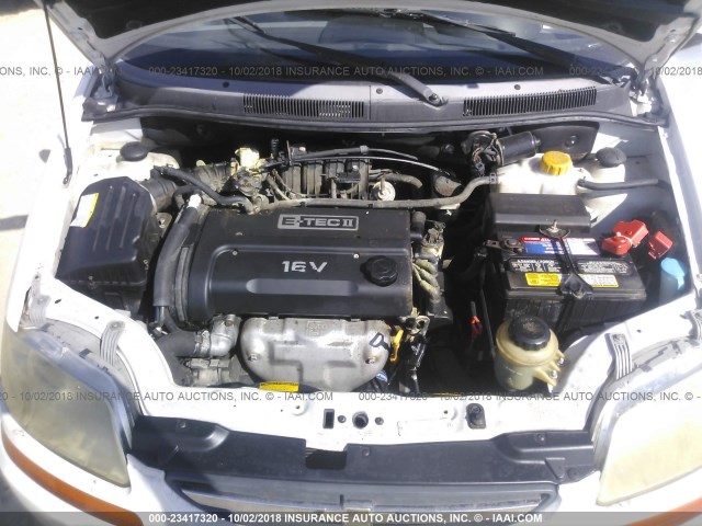 KL1TJ62644B215347 - 2004 CHEVROLET AVEO LS WHITE photo 10