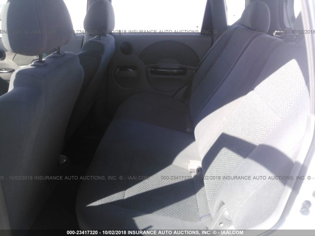 KL1TJ62644B215347 - 2004 CHEVROLET AVEO LS WHITE photo 8