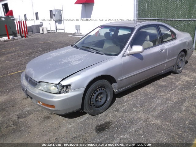 1HGCD715XVA024202 - 1997 HONDA ACCORD EX SILVER photo 2