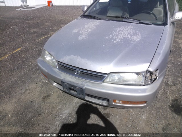 1HGCD715XVA024202 - 1997 HONDA ACCORD EX SILVER photo 6