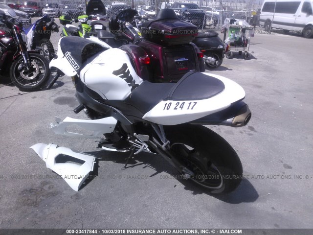 JKBZXJC125A010937 - 2005 KAWASAKI ZX636 C1 WHITE photo 3