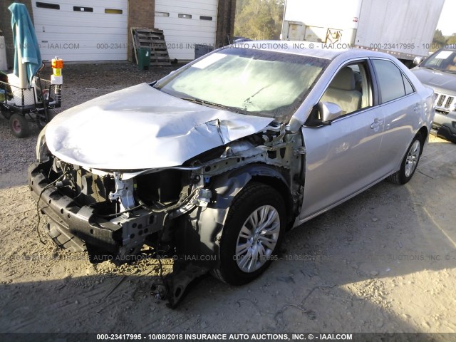 4T1BF1FK7CU122918 - 2012 TOYOTA CAMRY SE/LE/XLE 银色 照片 2