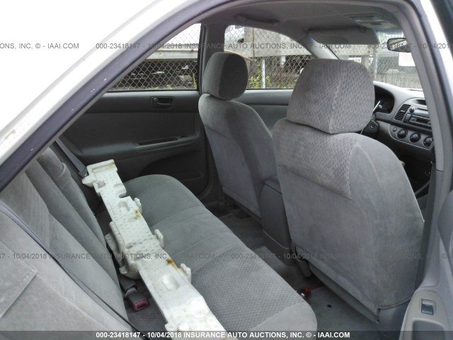4T1BE32K42U063314 - 2002 TOYOTA CAMRY LE/XLE/SE WHITE photo 8