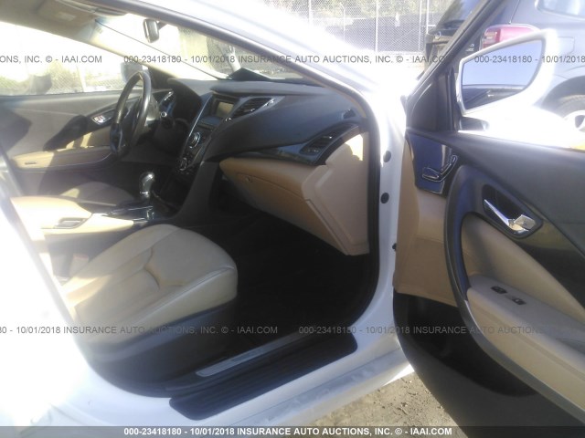 KMHFG4JG4EA385942 - 2014 HYUNDAI AZERA WHITE photo 5