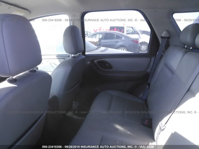 1FMCU95H85KC74221 - 2005 FORD ESCAPE HEV SILVER photo 8