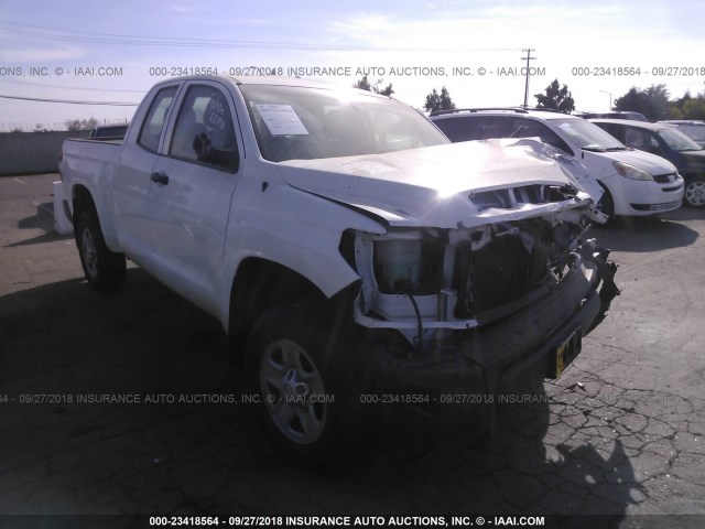 5TFUM5F18JX074603 - 2018 TOYOTA TUNDRA DOUBLE CAB SR/SR5 WHITE photo 1