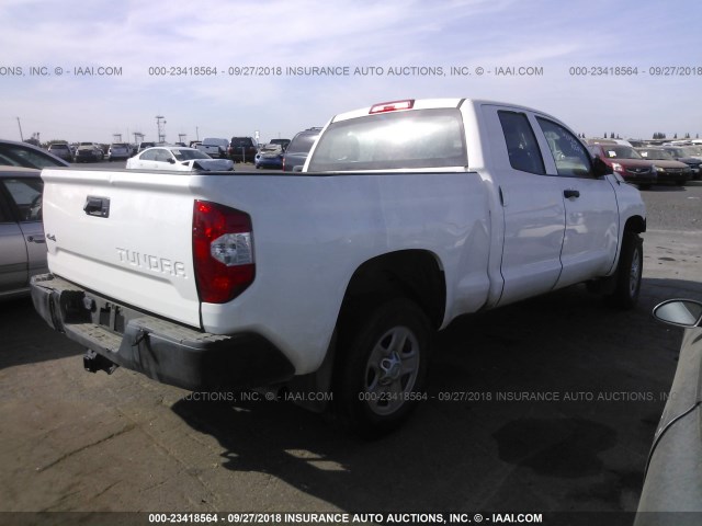 5TFUM5F18JX074603 - 2018 TOYOTA TUNDRA DOUBLE CAB SR/SR5 WHITE photo 4