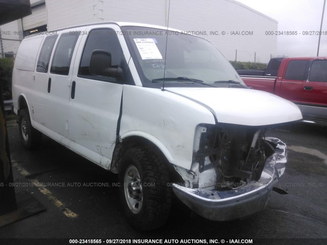 1GTW7FCF0F1238961 - 2015 GMC SAVANA G2500 WHITE photo 1